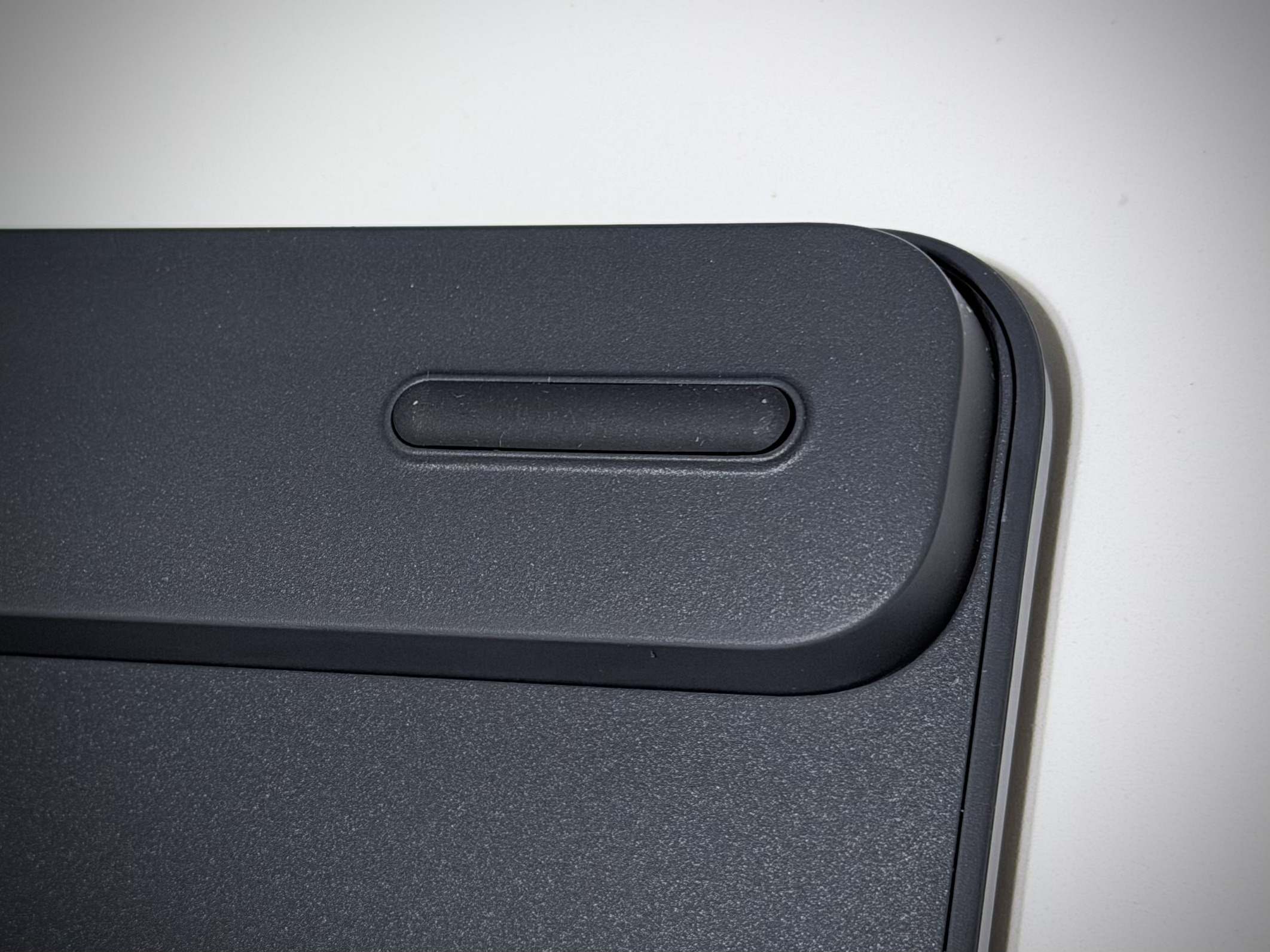 Logitech Slim Solar+