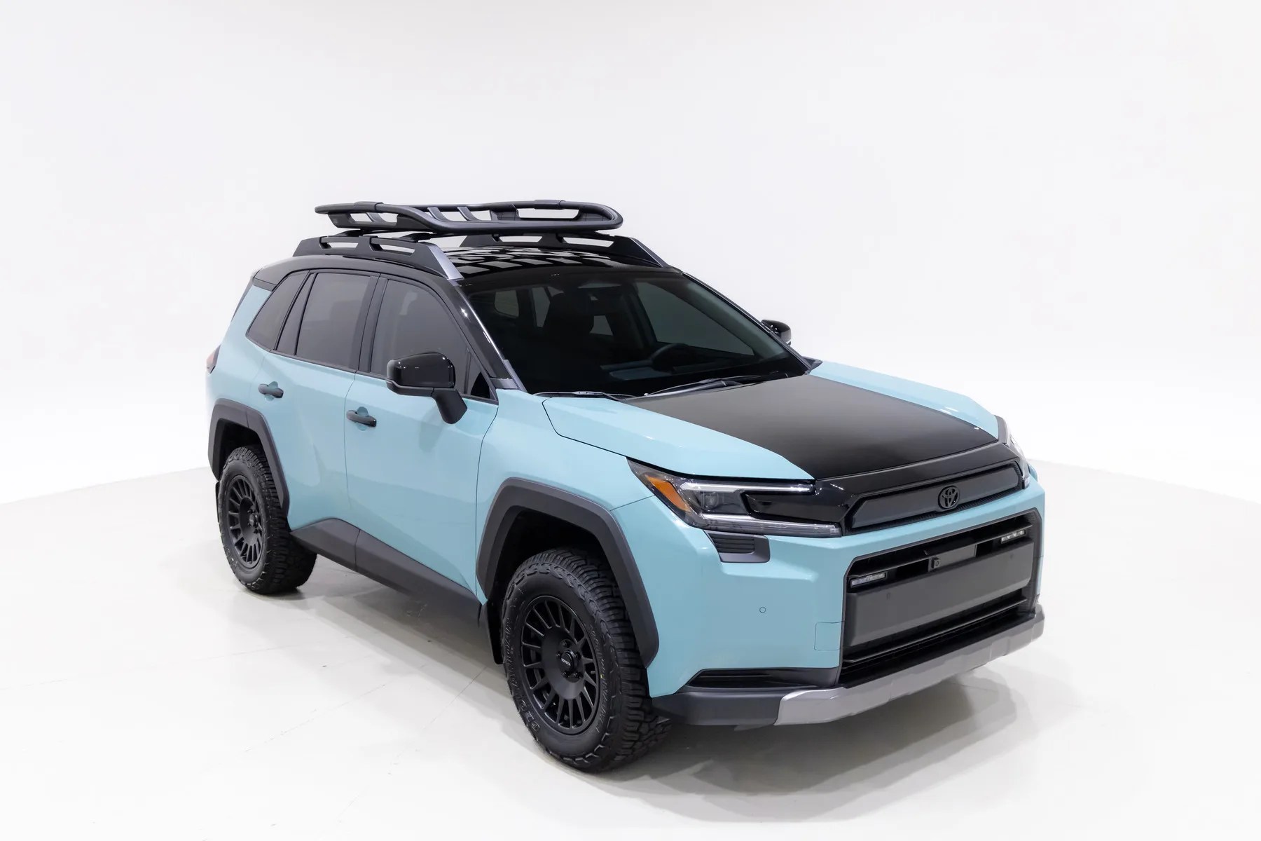 Toyota RAV4 Woodland Concept Horizon Blue - widok z przodu i boku